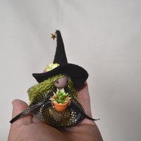 Plant lover Green Witch doll 