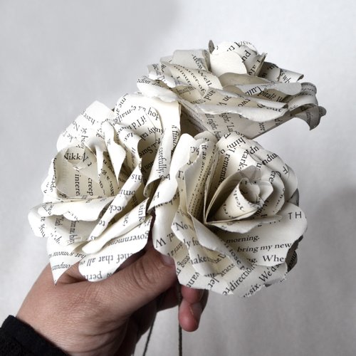 Personalized First Anniversary Wedding Vow Paper Roses